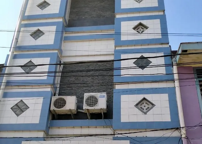 KoolKost Syariah near Tunjungan Plaza 2 Hotel Surabaya